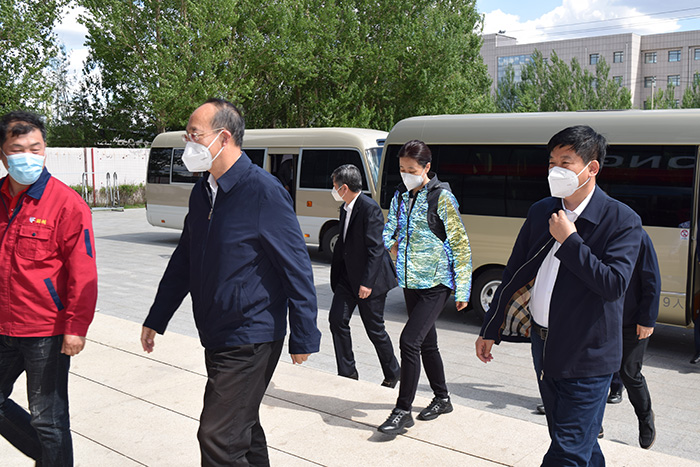 吉林省委常委、常務副省長吳靖平蒞臨鵬鴻生產基地督導調研